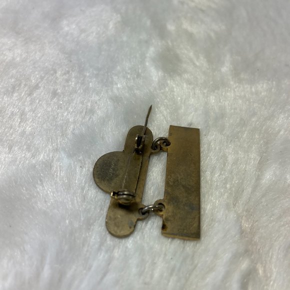 Vintage1980's World's Greatest Wife Brooch Enamel Dangle Pin - Picture 8 of 9